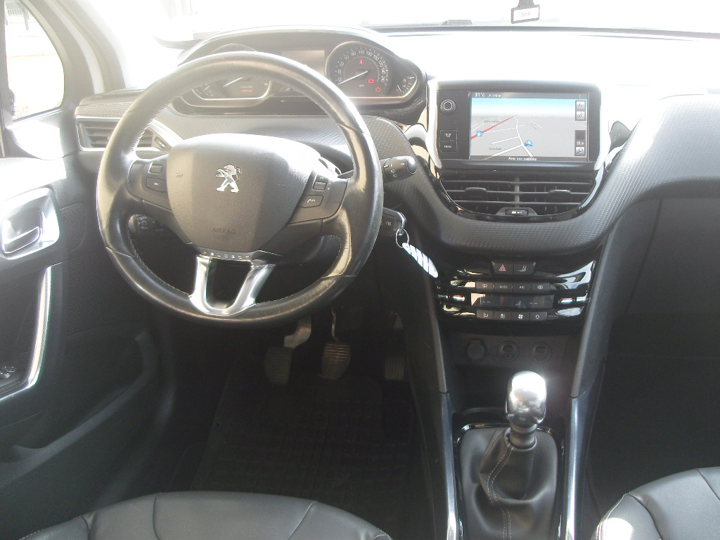 PEUGEOT 2008 1.6 HDI ALLURE